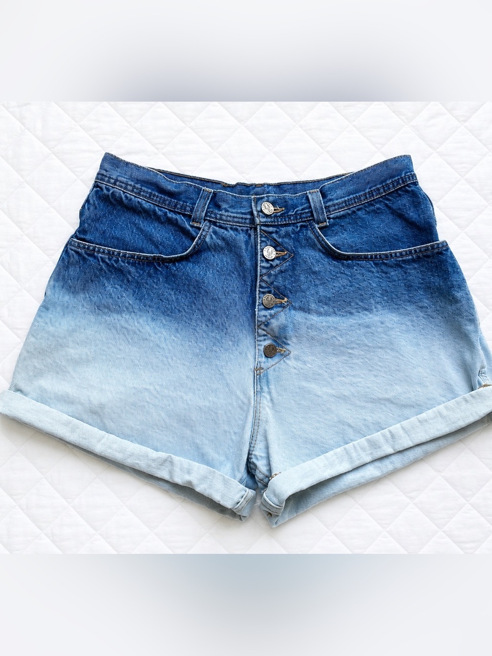 Vintage Santana Denim Shorts Button Fly Ombré Fade Canada 32
